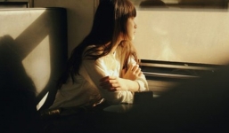 Hi hữu: Mâu thuẫn với bạn gái, đấm thẳng vào công an